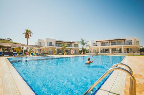 Apartments in a complex. Beach. Aquapark