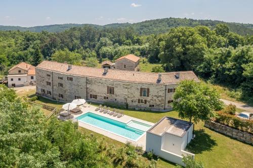 Villas Martincici with large pool - Accommodation - Grožnjan