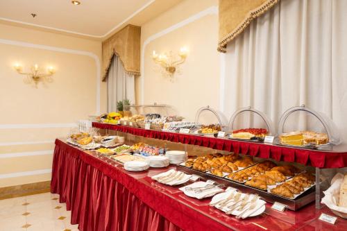 Hotel A La Commedia - image 7