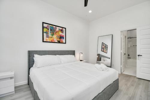 New! Modern 3BR/2BA Near Downtown/Foosball/Netflix in Houston, USA