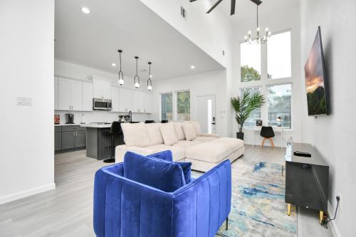New! Modern 3BR/2BA Near Downtown/Foosball/Netflix in Houston, USA