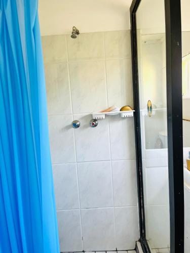 prysznic, Low budget Cottage- Gqeberha (no loadshedding) in Mount Croix