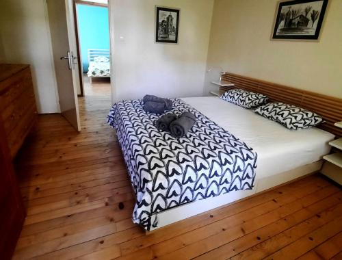 Spacious 3 bedroom apartment, close to metro station, Sofia (Foto 7)