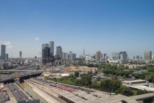 Leonardo City Tower Hotel Tel Aviv