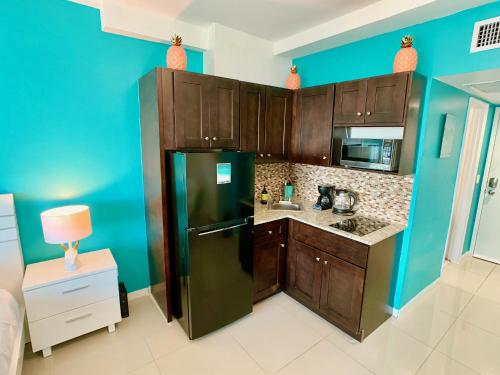 Directly on the Beach with Pool & Ocean View in Miami Beach, USA