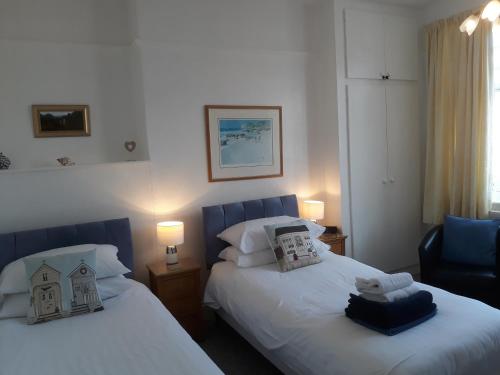 Montrose Guest House - image 8