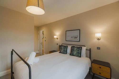 2 Bed Retreat Parking VAT Q - By Tempstay, Windsor (foto 9)