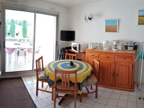 Apartment (4 Adults) image 10