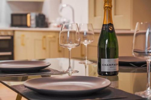 Modern 2 Bed Ground Floor - Private Parking - By Tempstay, Windsor (foto 4)