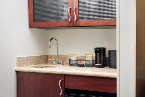 SpringHill Suites Richmond Northwest - image 8
