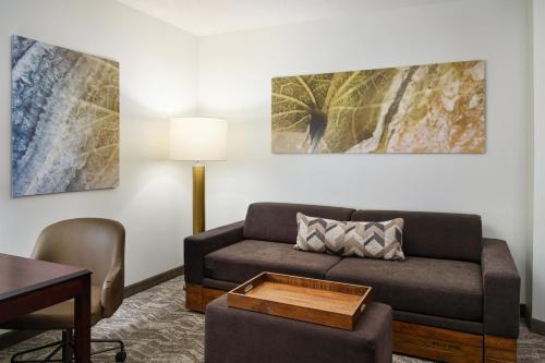SpringHill Suites Richmond Northwest - image 2
