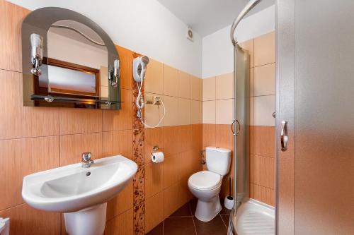 Quadruple Room image 1