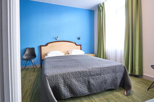 room detail thumbnail 1