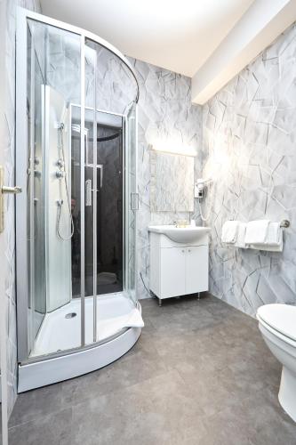 Hotel Derby near Autoworld Múzeum