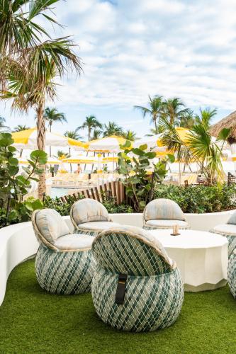 Newport Beachside Hotel & Resort in Miami Beach, USA