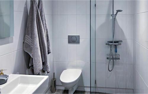 2 Bedroom Cozy Apartment In Stockholm, Stockholm (photo 2)