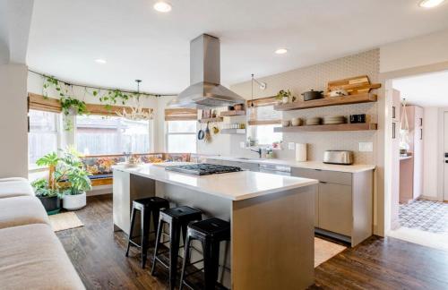 Unique Denver Designer Home 3 Bed 3 Bath - University of Denver, Denver