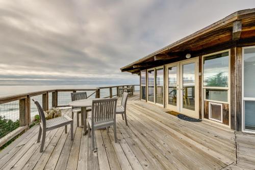 Serene Irish Beach Home with Panoramic Ocean Views! photo 1