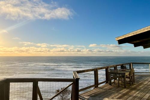 Serene Irish Beach Home with Panoramic Ocean Views! photo 2