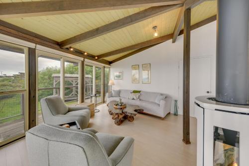 Serene Irish Beach Home with Panoramic Ocean Views! photo 4