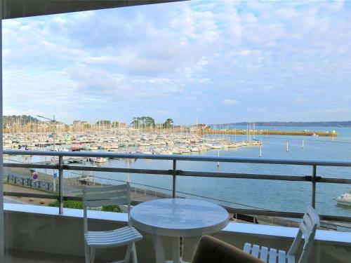 Appartement Perros-Guirec, 2 pièces, 2 personnes - FR-1-368-219 - Location saisonnière - Perros-Guirec