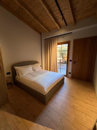 Faces & Places Boutique Hotel, Tirana (zdjęcie 7)