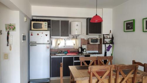 Luminoso y amplio 2 ambientes en Flores 45 m2 in ฟลอเรส