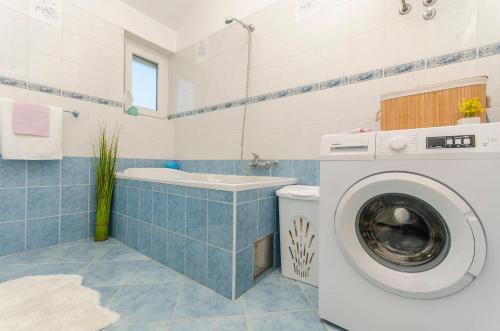 Three-Bedroom Apartment image 8