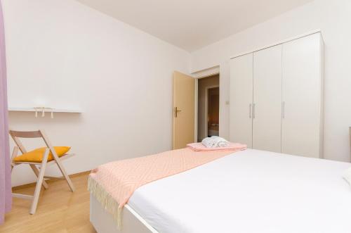Three-Bedroom Apartment image 9