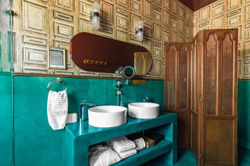 Executive Suite image 7