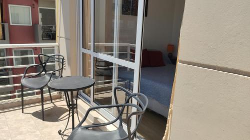 Luminoso y amplio 2 ambientes en Flores 45 m2 in ฟลอเรส