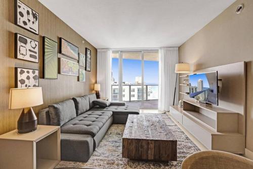 Luxury 2BR 2BA Water Front in Hyde Beach Resort in Hollywood, USA