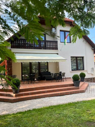 Aventurin House ***, Révfülöp