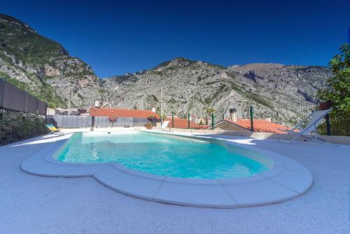 Swimming pool, Residence La Piazzetta in Fara San Martino