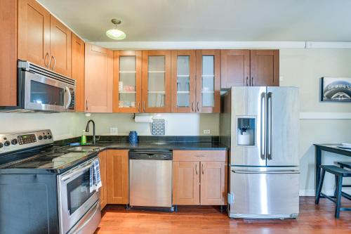 Ideally Located Chicago Apartment in Logan Square in Chicago, USA