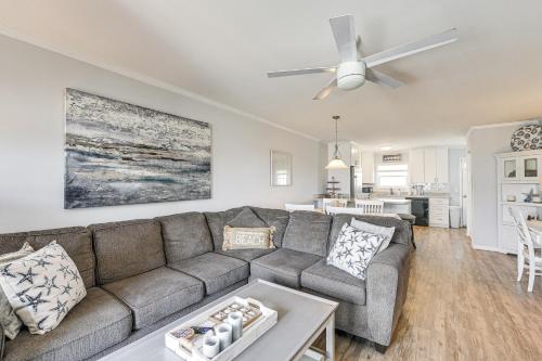 Ocean Isle Beach Condo with Balcony Steps to Shore!
