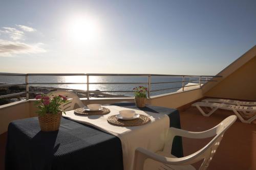 One-Bedroom Penthouse Apartment with Sea View