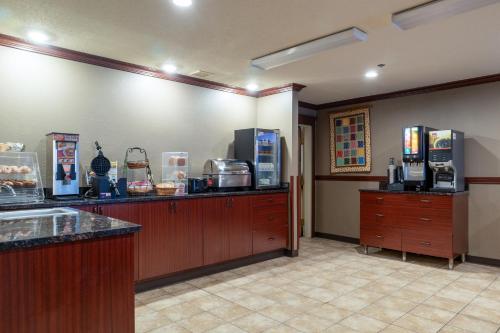 Ételek és italok, Norland Inn & Suites Roseau in Roseau