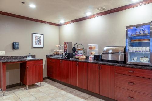 Norland Inn & Suites Roseau