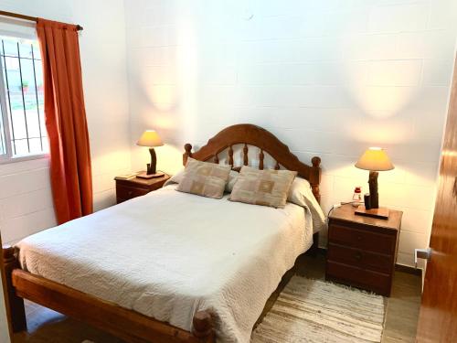 Cabaña Clarita La Florida (Cabana Clarita La Florida) in เอล ตราปิเช