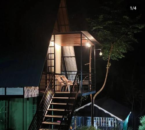 Buitenkant, Angels Nest Home stay 2 Acra private plantation Mountain area balconey SunRice view Nearby Ngarhole  in Kattikkulam