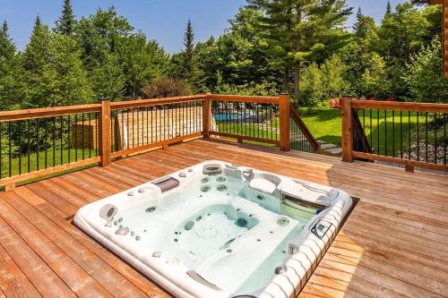 Chalet Red Deer Spa at Fiddler Lake