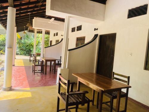 Facilities, Harmony Beach Hotel in Arugam Bay