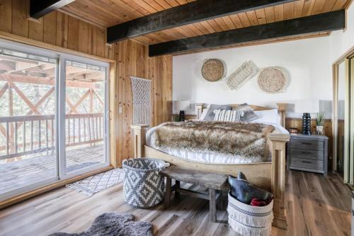 The Slope Chalet in Big Bear Lake, USA