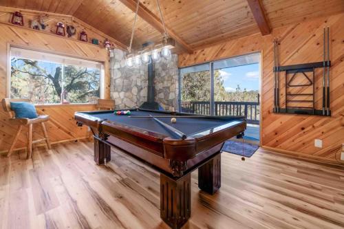 The Slope Chalet in Big Bear Lake, USA