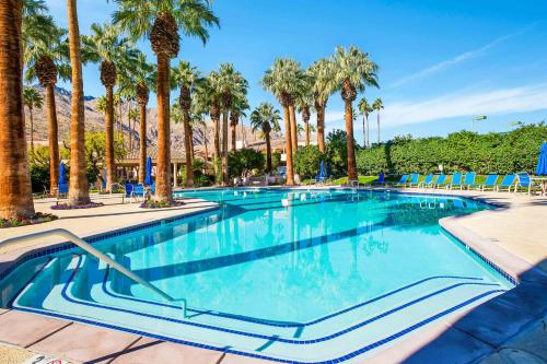 Keith Haring Inspired 2BD Deauville Condo - A Ryson Property in Palm Springs, USA