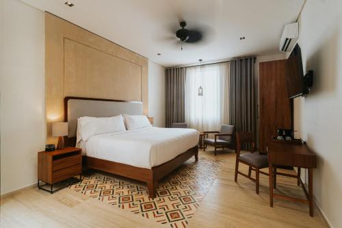 Superior Suite image 6