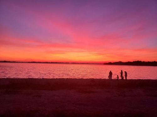 Prince Edward County~Water View~FREE Pontoon Boat~Sandbanks Pass