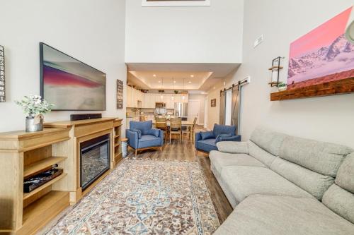 Hike, Fish and Ski! Bright Swan Valley Townhome in 天鵝谷(ID)