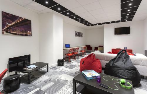 Условия за развлечения и отдих, Hotel Club MMV Les Arolles in Свети-Мартан-Белвий